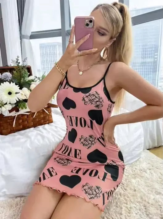 Pijamas con estampado bonito de dibujos animados de amor